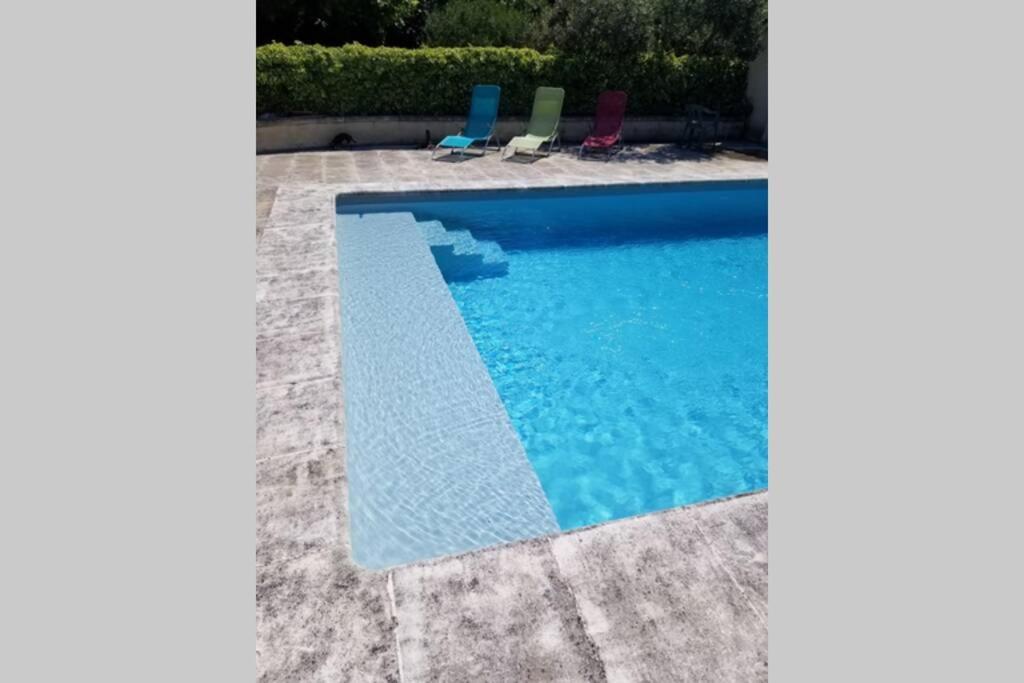 Appartement 2 Pers Avec Acces Piscine แซ็งต์-เรมีย์-เดอ-โพรวองซ์ ภายนอก รูปภาพ